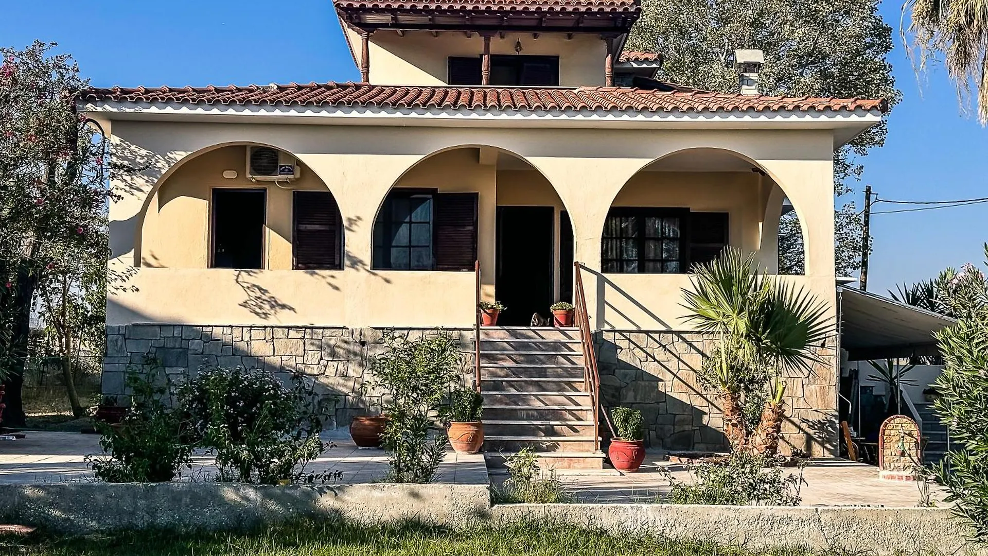 The Peaceful Villa Paralia Dionysiou