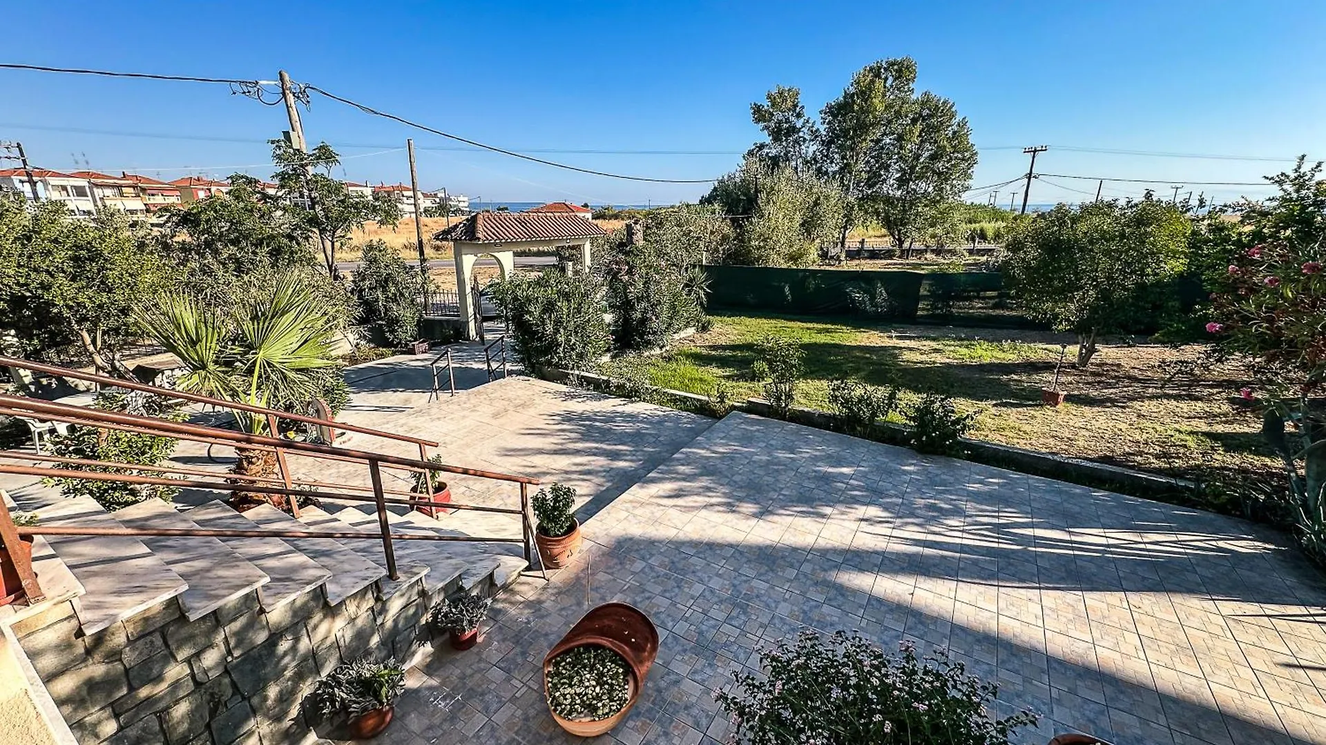 The Peaceful Villa Paralia Dionysiou Apartment
