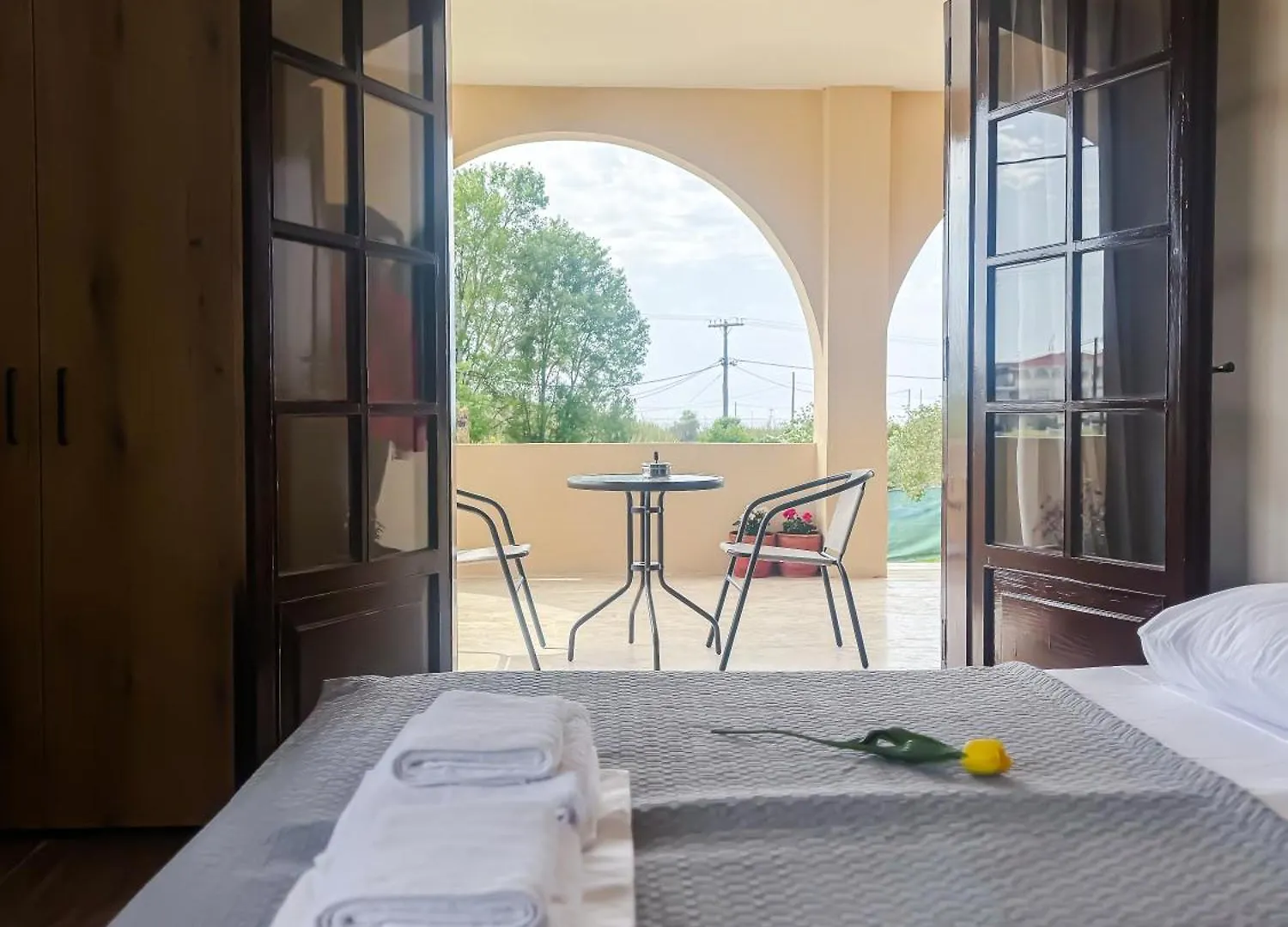 The Peaceful Villa Paralia Dionysiou Apartment
