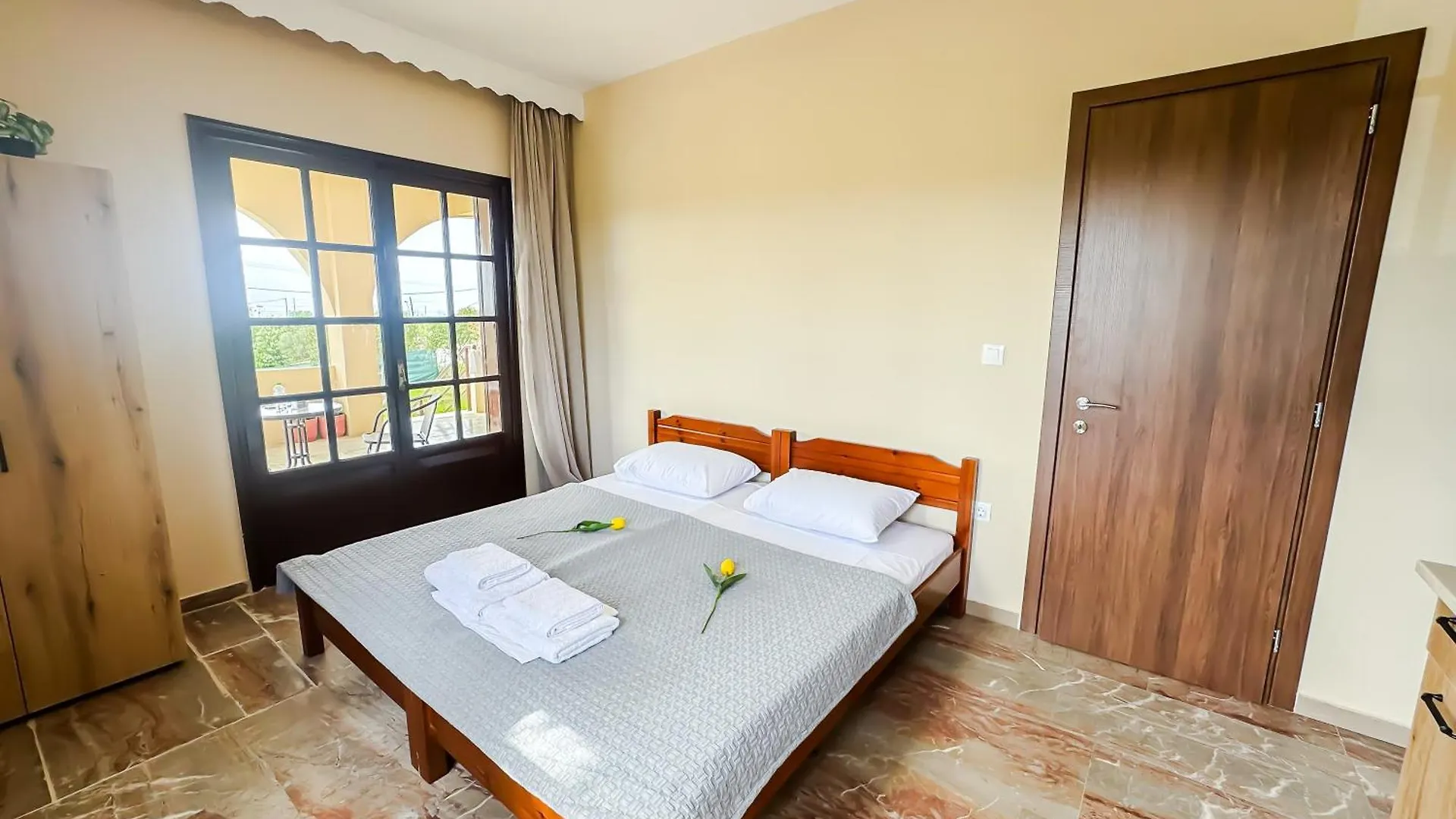 The Peaceful Villa Paralia Dionysiou