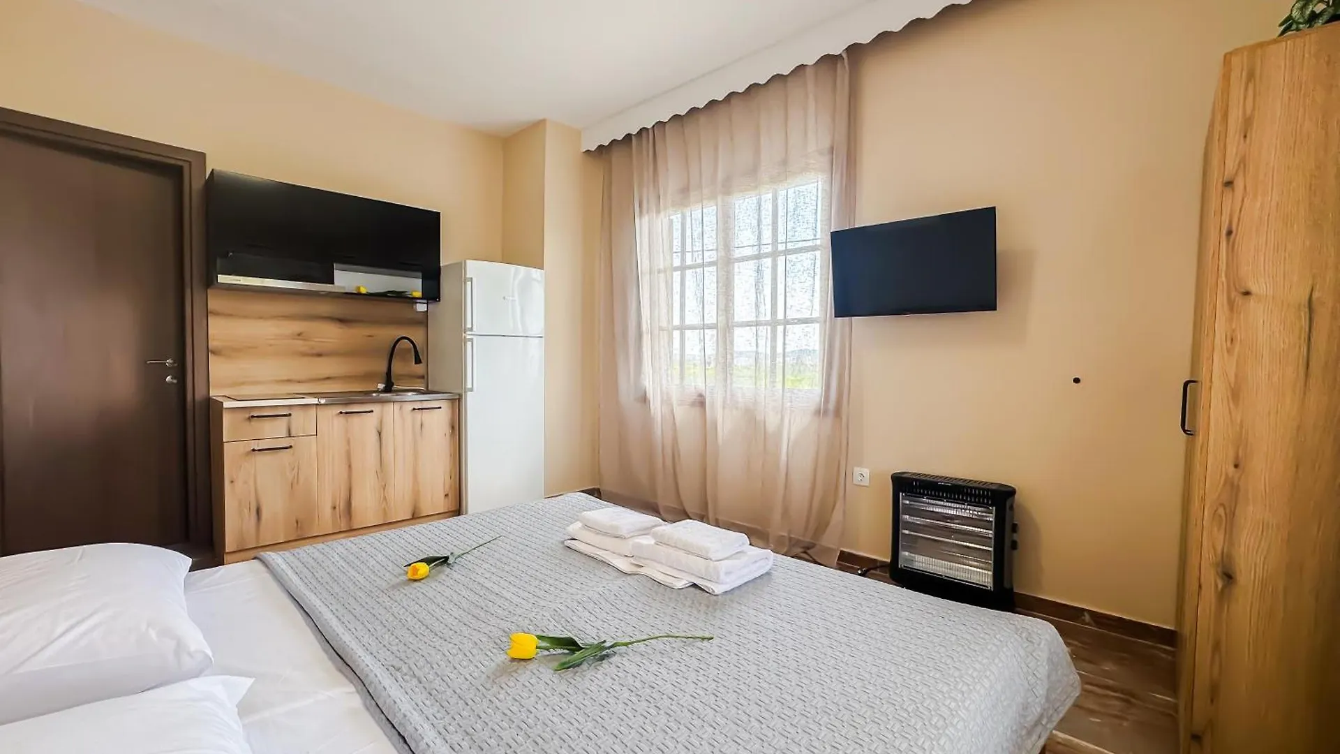 The Peaceful Villa Paralia Dionysiou Apartment