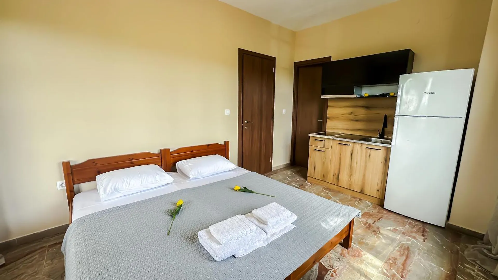 The Peaceful Villa Paralia Dionysiou Apartment
