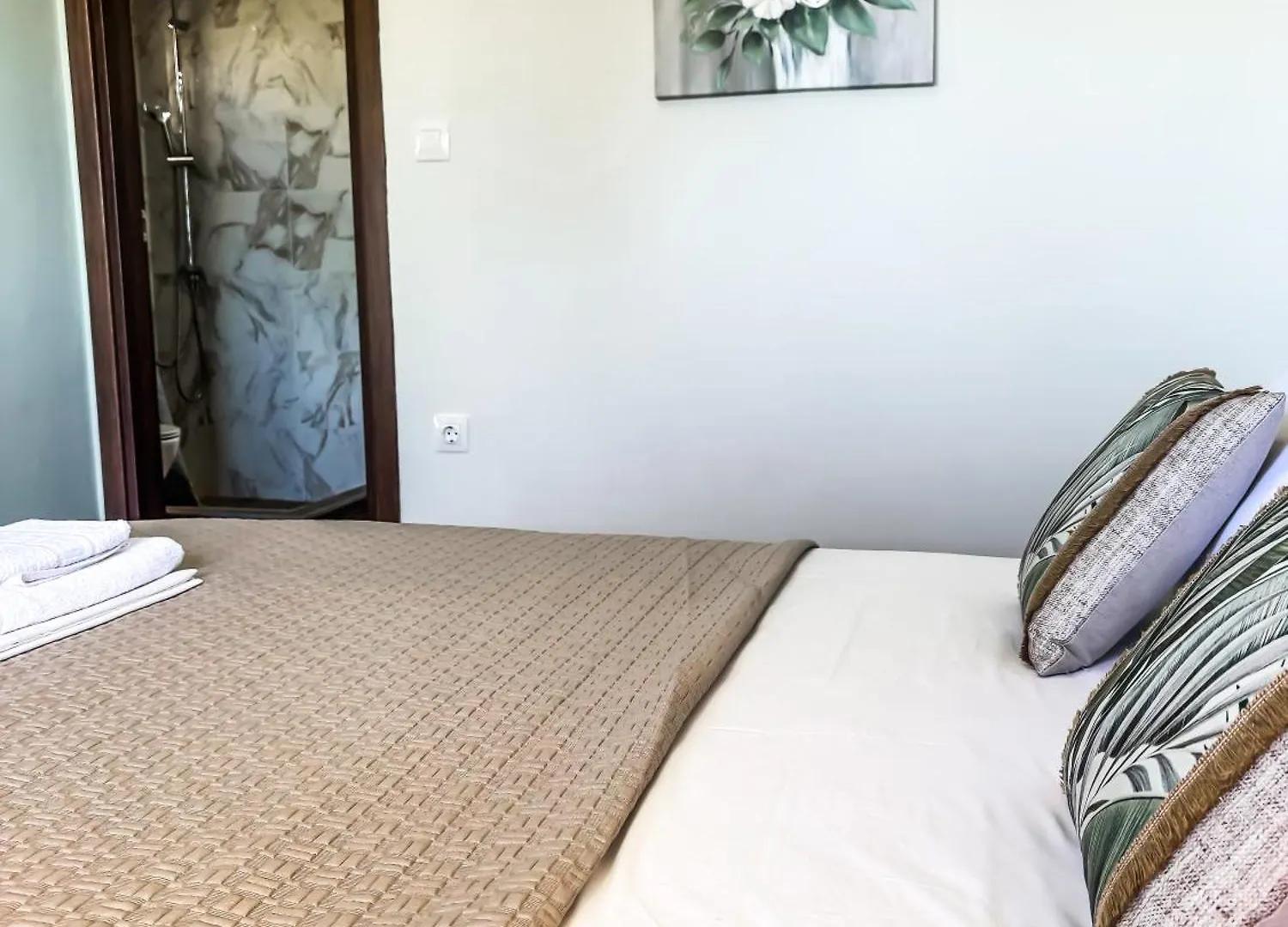 The Peaceful Villa Paralia Dionysiou Apartment